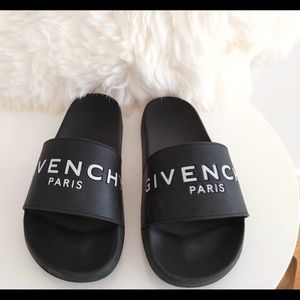Givenchy “Paris” Rubber Flat Sandals size 37